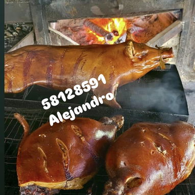 Comida cubana , puerco asado , pierna asada - 4/10