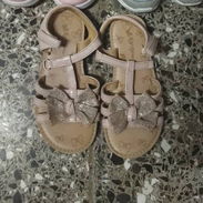 vendo zapato de niña es número 10. De 4 a 5 años solo whatssap lary 54760742 - 2000 CUP c/u - Img 58202016