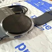 Samsung Galaxy Watch8. 44mm Poco uso Precio 240 USD - Img 58078172
