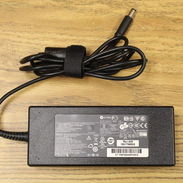 Vendo Cargador Original  HP HSTNN-LA09 TOUCHSMART 600 150W 19V 7.89A AC adaptador de corriente 585010-001   53274327 - Img 55699422