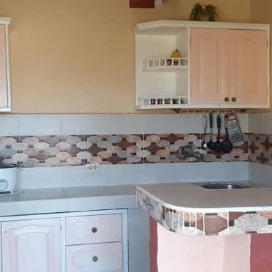 Reserva casa con piscina, paneles solares,en Guanabo contamos con días disponibles - Img 121469094