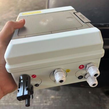 CAJA COMBINADORA FOTOVOLTAICA - 2/2