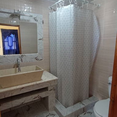 Alquilo casa a orillas del mar en Guanabo - 7/10