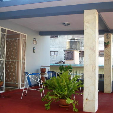 RENTA EN NUEVO VEDADO - 2/10