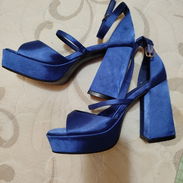 Sandalias azul eléctrico de lujo #37.5 -38 usd - Img 54583008