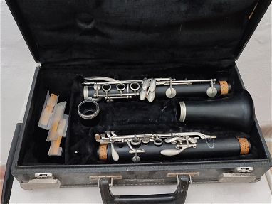 Vendo 2 clarinetes - Img 65160549