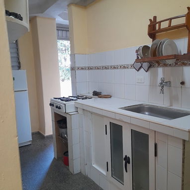 Alquiler lineal en Nuevo Vedado a 200 usd al mes. - 6/9