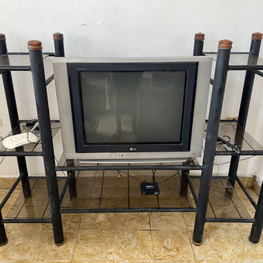 Ganga Multimueble tubular (hierro) incluyendo TV de uso solo a 20 000cup - 2/2