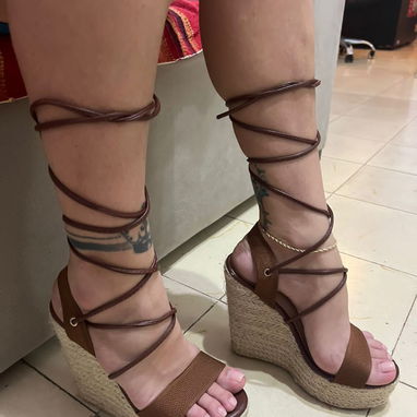 Cuñas/plataformas de mujer, num 38 y 39. Santos Suarez. Llamar 52866961 - Img 122519005