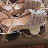 Sandalias de mujer en liquidación - Img 57149455