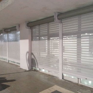 Se fabrican,instalan y automatizan puertas de garaje y protección de negocios - 4/9