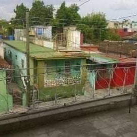 Vendo apartamento en Marianao en la calle 138 a media cuadra de 51 - 4/7