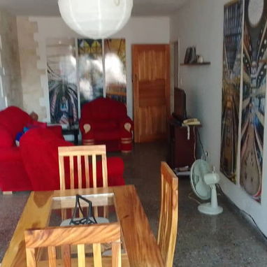 VENTA DE APARTAMENTO MUY CÉNTRICO EN EL VEDADO - Img 122120365