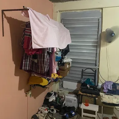 SE VENDE UN CUARTO EN UN SOLAR EN SAN LAZARO INFANTA UNA ZONA MUY BUENA 55390779 - Img 118108105