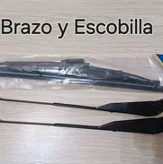 Vendo escobillas con brazos de lada nuevas original en 25 usd - Img 50216350