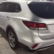 Vendo o negocio yhunday Santa Fe del 2017 full limited - Img 50717531