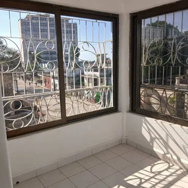 Venta/ en Marianao me ajusto - Img 117830776