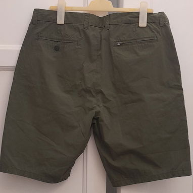 Vendo pantalón y short de hombre - 2/5