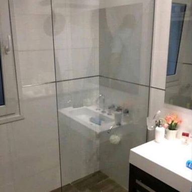 Todo en manparas y cabinas para su baño contamos con montajes si lo desea - Img 123185763