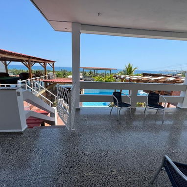 Alquilo casa de lujo con piscina en Guanabo - Img 119892777