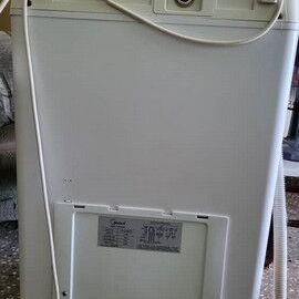 LAVADORA AUTOMATICA MIDEA 4,5 KG USO CON PROBLEMA EN EL CLOSHET - Img 108743458