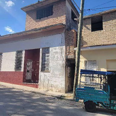 #5 CERRO   Casa 🏡 en el Cerro   La planta baja consta de : Barbacoa 🍖  Sala🪑 2 Cuartos 🛏️ Cocina 🥘 Comedor ♨️ 2 Bañ - Img 118521728