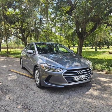 Hyundai Elantra del 2018 mecánico - 2/2