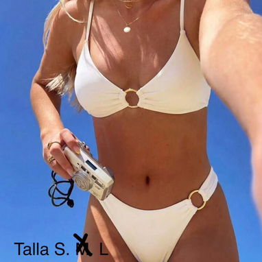 Bikinis - Img 121025556
