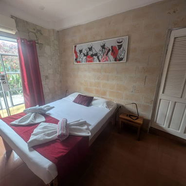 Disponible hermosa 馃彙 con piscina. Reservas por WhatsApp 5 8142662 - Img 120341226