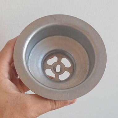 VENDO ESTA PIEZZA DE FREGADERO ES DE ACERO NIQUEL--#--55398589 DE BUEN MATERIAL Y FUERTE, VEA FOTOS. ACEPTO USD, USDT, - Img 121103085