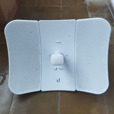 Vendo. Mikrotik, litebeam M5, litebeam 5 ac LR - Img 121224792