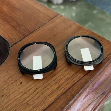 Protectores y Micas de cristal para Galaxy Watch 8 (40,44 y 46mm Clasico). Tengo Marcos solos y protectores Completos!! - Img 114134055