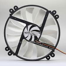 Fan NZXT 200mm blanco De uso pero como nuevo . Le hago negocio o vendo 20 USD - Img 106290566