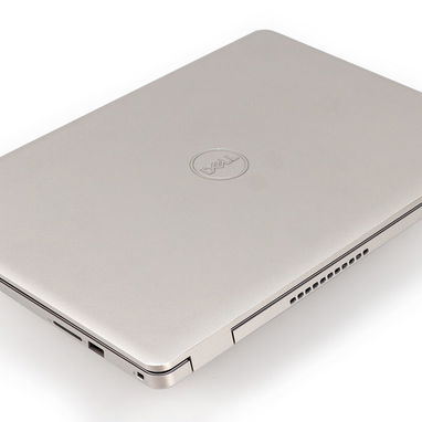 Laptop DELL Inspiron Pantalla 15.6" FHD (1920 x 1080), i5 de 8va Gen, 16GB RAM, 128GB SSD es de uso pero en buen estado. - Img 123365898