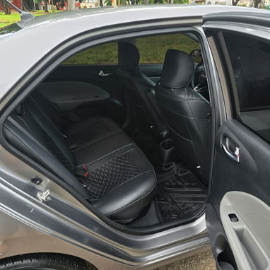 Llamar o WhatsApp 52750782 o 54387240 Kia soluto 2025 transmisión mecánica de 5 velocidades, motor 1.4 muy ahorrativo . - 3/7