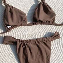 Bikinis 👙 - 6/10