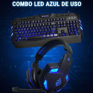 Teclado con audífonos led azules - Img 57581583