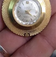 Vendo reloj con 17 jewels en la maquinaria - Img 46124787