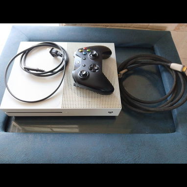 ‼️Ganga xbox one s de 1 tb con varios juegos - Img 124876098