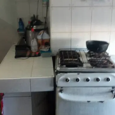 Hola en venta app 2 piso en Centro Habana en Reina en la misma calzada se deja con todo 2500 - 3/10