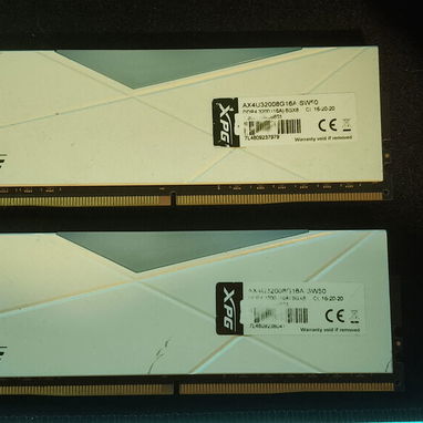 Ram DDR4 XPG 16 GB RGB Blancas - Img 121093760