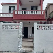 Se vende casa independiente de dos plantas  en guanabacoa reparto mañana, ideal para familia grande - Img 55798480
