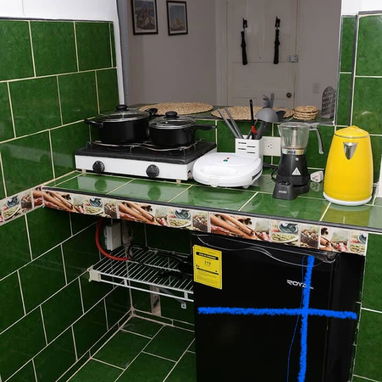 SE RENTA APARTAMENTO INDEPENDIENTE,  DE 1 DORMITORIO, EN LA HABANA VIEJA - 6/10