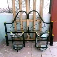 Camas de tubo, tapizadas, capitoneadas y de lujo . Colchones importados en caja, originales y colchones de espuma comple - Img 57711091
