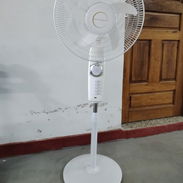 Ventilador recargable de 16 pulgadas - Img 56420787