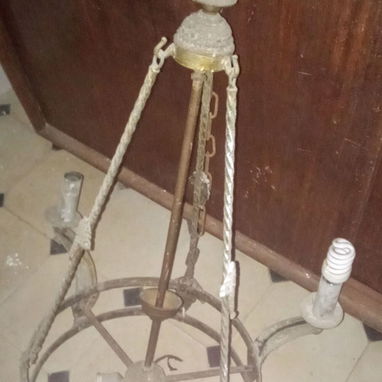 Vendo lampara antigua de Bronce. - Img 124103358