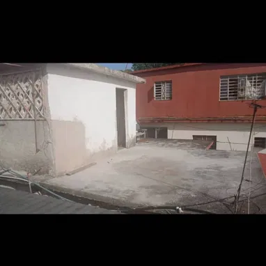 🏡*165_VENTA DE CASONA ENRREJADA EN SAN MIGUEL ( En la Ave. 1 de mayo y cerca del Pediátrico de la Balear )*   🤙🏽*Inte - 9/10