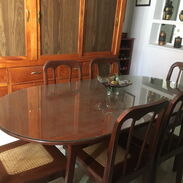 Vendo mesa de comedor con 6 sillas - Img 45591542