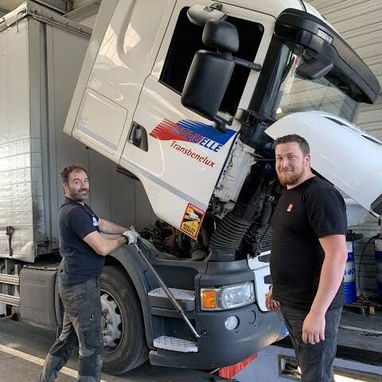 🚛 OFERTA DE EMPLEO — MECÁNICO DE VEHÍCULOS PESADOS - 2/4