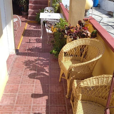 Vive Trinidad como un local: renta tu lugar ideal hoy. - Img 116357992